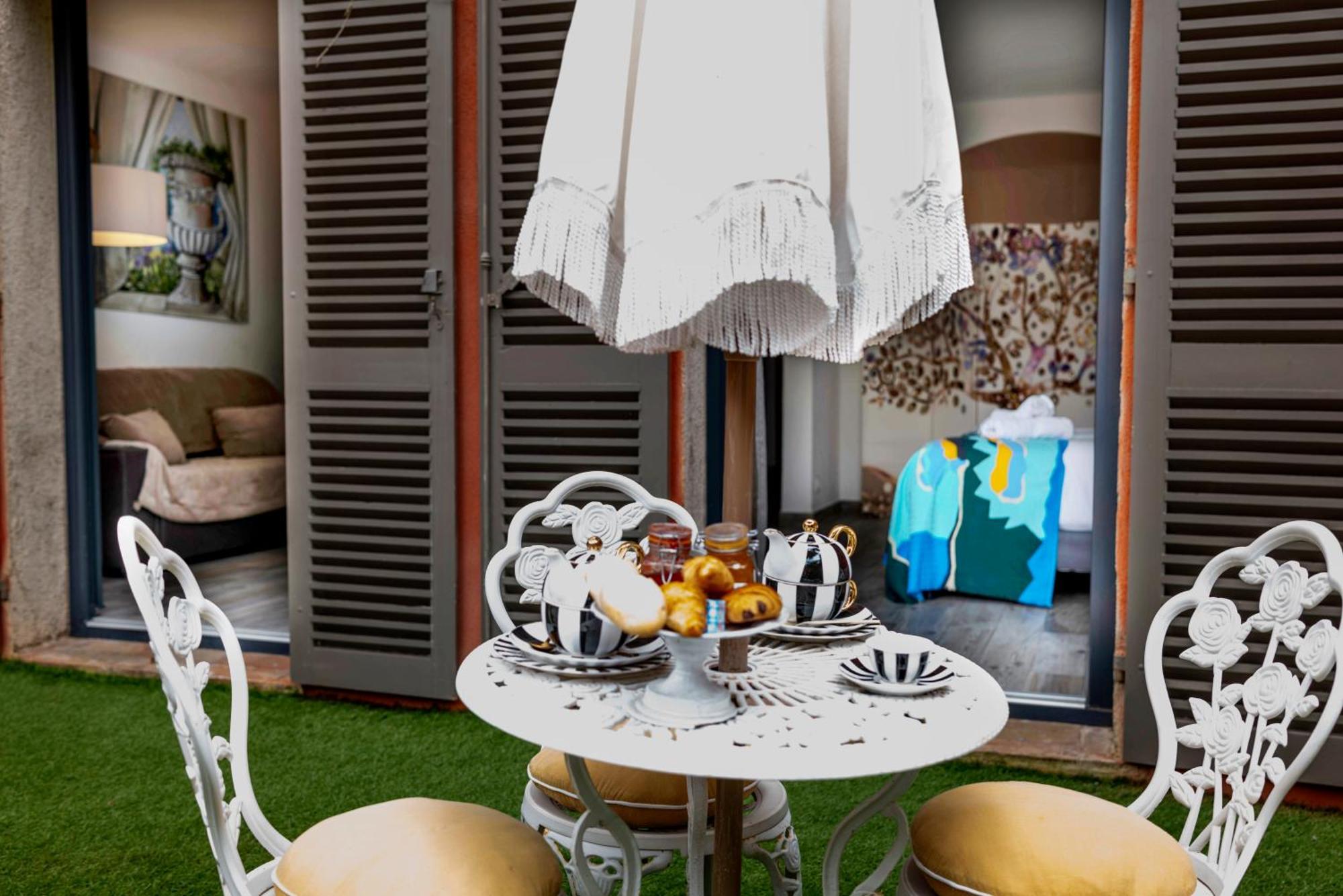 La Bravade Luxe Et Serenite Au Coeur De Saint-Tropez Suites Spacieuses Avec Jardin Enchanteur ภายนอก รูปภาพ